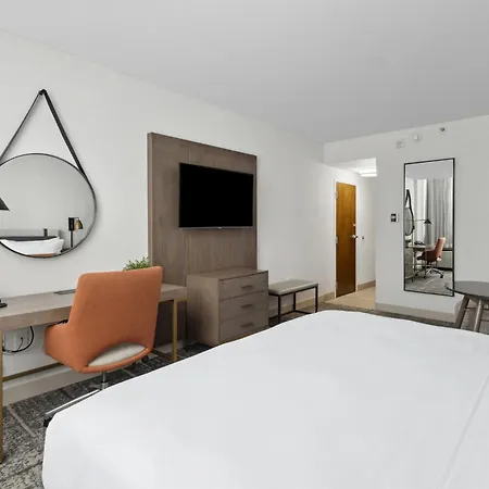 Hotel Crowne Plaza Lansing By Ihg Exterior foto