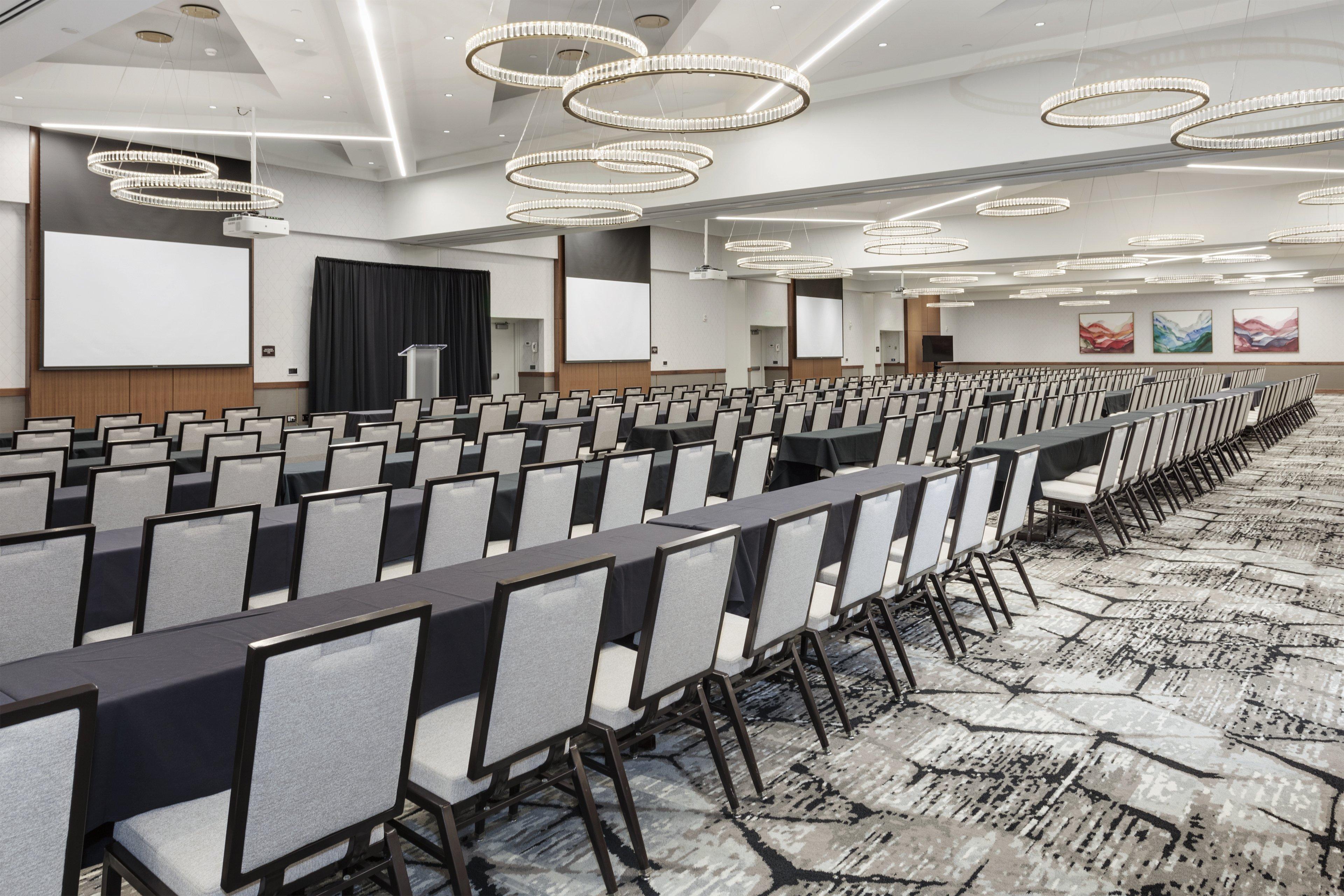 Crowne Plaza By Ihg 4*